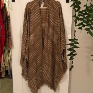 Tan Poncho